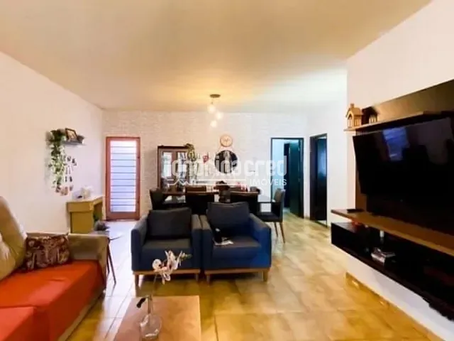 Casa com 318m² 3 quartos e 3 banheiros, à venda, no bairro Santa Rosa em Londrina