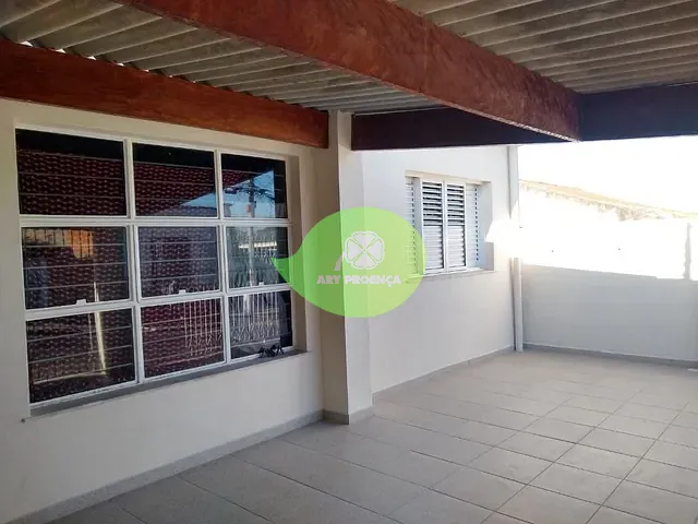 Casa com 250m² 3 quartos e 2 banheiros, à venda, no bairro Vila Mineirão em Sorocaba