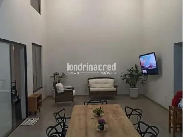 Casa com 200m² 3 quartos e 2 banheiros, à venda, no bairro Jardim Neman Sahyun em Londrina