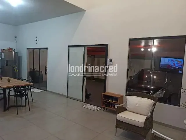Casa com 200m² 3 quartos e 2 banheiros, à venda, no bairro Jardim Neman Sahyun em Londrina