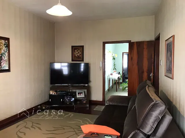 Casa com 364m² 3 quartos e 1 banheiro, à venda ou para alugar, no bairro Vila Resende em Caçapava