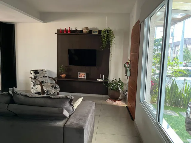 Casa 3 quartos e 3 banheiros, à venda, no bairro Piracangaguá II em Taubaté
