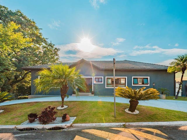 Casa com 1016m² 4 quartos e 7 banheiros, à venda, no bairro Alphaville em Santana de Parnaíba