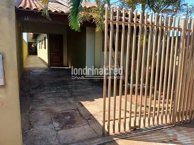 Casa com 228m² 3 quartos e 1 banheiro, à venda, no bairro Jardim Paraiso em Bela Vista do Paraíso