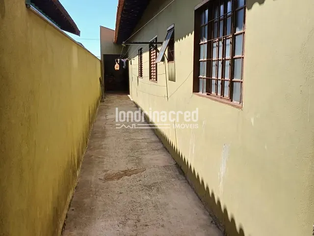 Casa com 228m² 3 quartos e 1 banheiro, à venda, no bairro Jardim Paraiso em Bela Vista do Paraíso