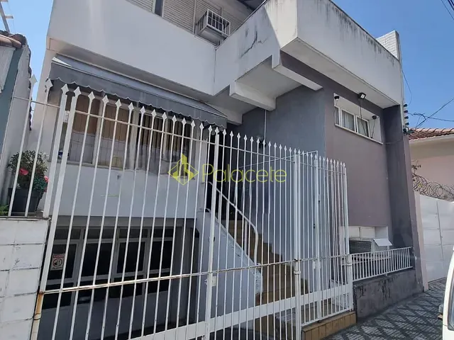 Casa à venda ou para alugar, no bairro Centro em Guaratinguetá