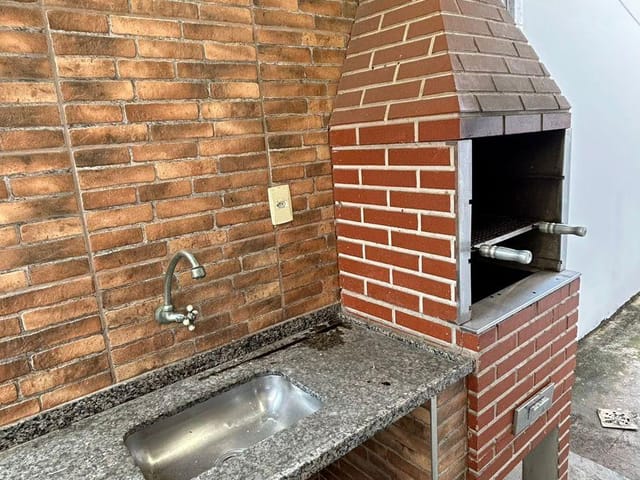 Casa 2 quartos e 1 banheiro, à venda, no bairro Quiririm em Taubaté