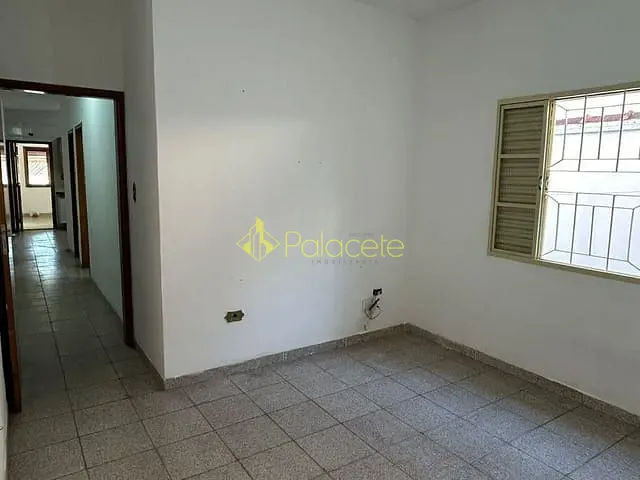 Casa 2 quartos e 1 banheiro, à venda, no bairro Quiririm em Taubaté