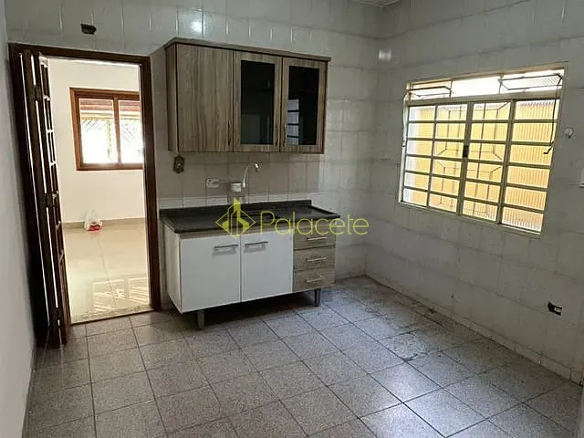 Casa 2 quartos e 1 banheiro, à venda, no bairro Quiririm em Taubaté