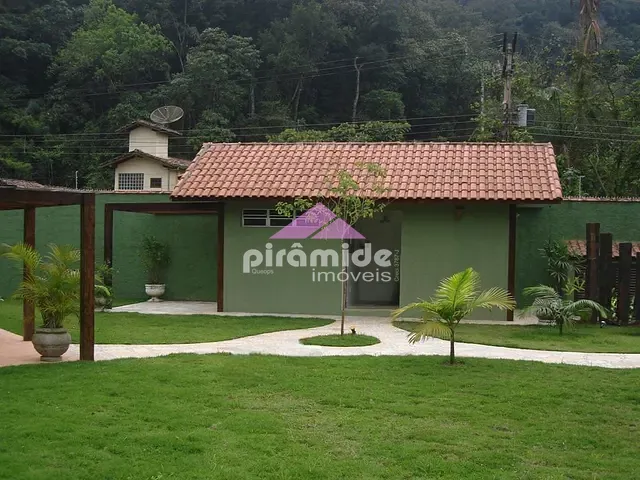 Casa com 2081m² 8 quartos e 9 banheiros, à venda, no bairro Bairro de Camburi em São Sebastião