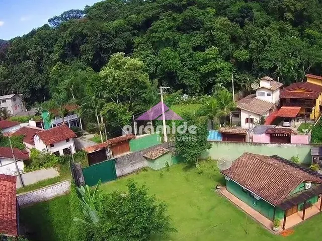 Casa com 2081m² 8 quartos e 9 banheiros, à venda, no bairro Bairro de Camburi em São Sebastião