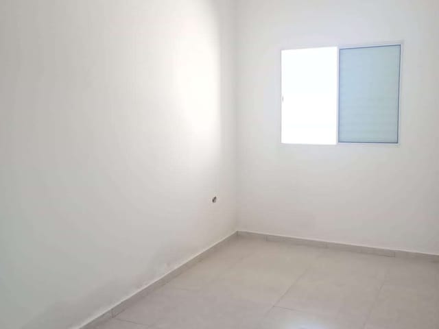 Casa 2 quartos e 2 banheiros, à venda, no bairro Loteamento Residencial e Comercial Araguaia em Pindamonhangaba