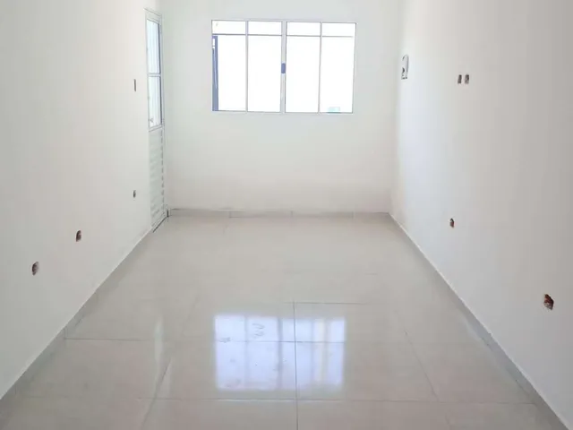 Casa 2 quartos e 2 banheiros, à venda, no bairro Loteamento Residencial e Comercial Araguaia em Pindamonhangaba
