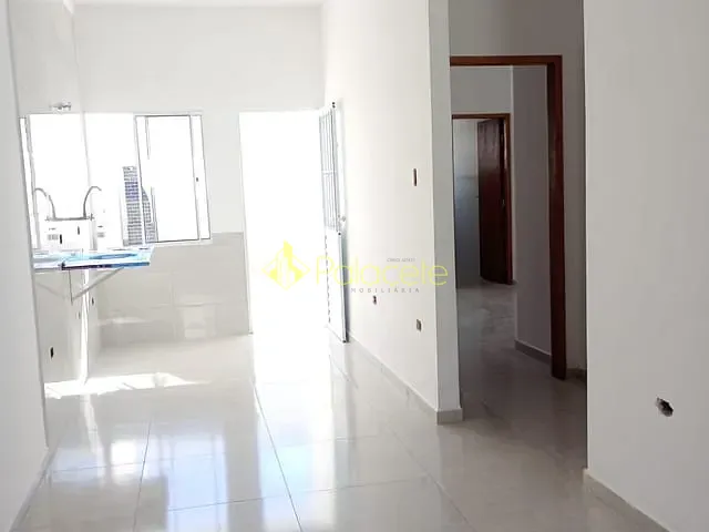 Casa 2 quartos e 2 banheiros, à venda, no bairro Loteamento Residencial e Comercial Araguaia em Pindamonhangaba