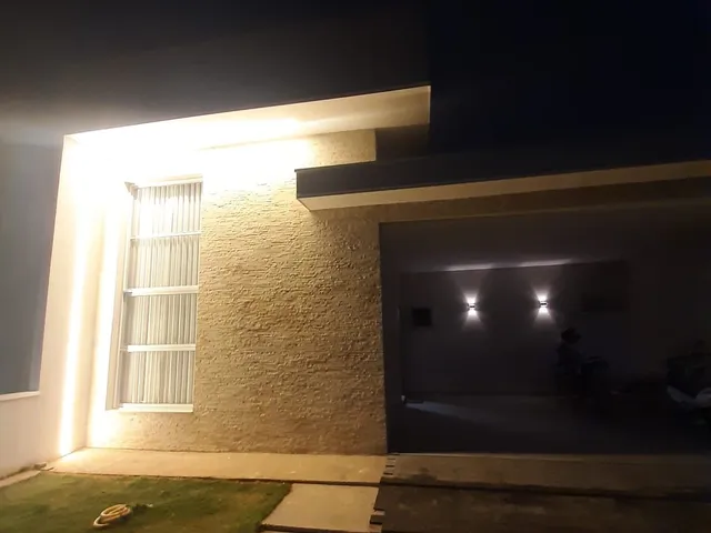 Casa 3 quartos e 4 banheiros, à venda, no bairro Parque São Luís em Taubaté