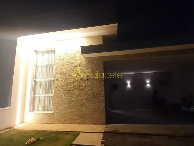 Casa 3 quartos e 4 banheiros, à venda, no bairro Parque São Luís em Taubaté