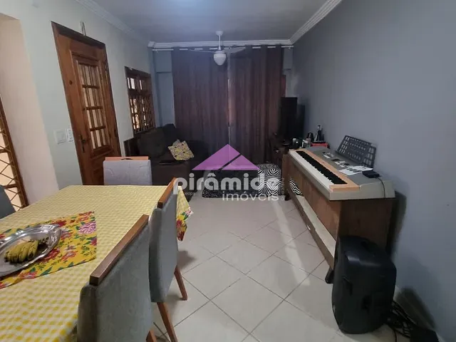 Casa com 200m² 3 quartos e 2 banheiros, à venda, no bairro Jardim Alvorada em São José dos Campos