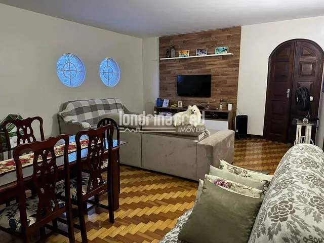 Casa com 543m² 4 quartos e 3 banheiros, à venda, no bairro Jardim Shangri-la A em Londrina