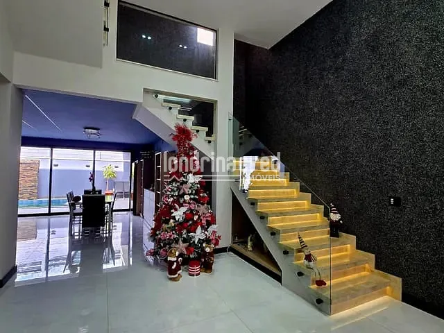 Casa com 250m² 4 quartos e 6 banheiros, à venda, no bairro Condomínio Bella Vitta em Londrina