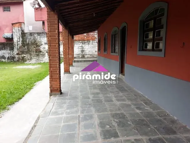 Casa com 665m² 2 quartos e 2 banheiros, à venda, no bairro Camburi em São Sebastião