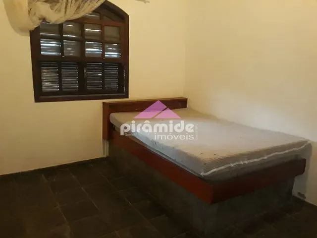Casa com 665m² 2 quartos e 2 banheiros, à venda, no bairro Camburi em São Sebastião