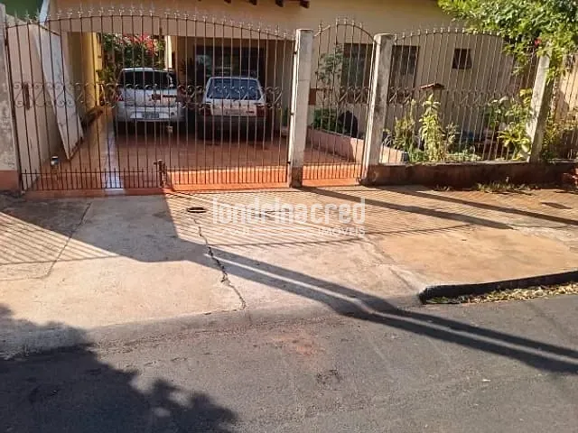 Casa com 275m² 4 quartos e 2 banheiros, à venda, no bairro Alto da Boa Vista em Londrina