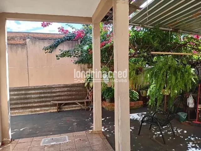 Casa com 275m² 4 quartos e 2 banheiros, à venda, no bairro Alto da Boa Vista em Londrina