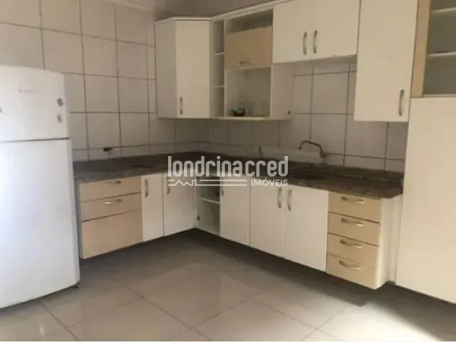 Casa 3 quartos e 4 banheiros, à venda, no bairro Leonor em Londrina