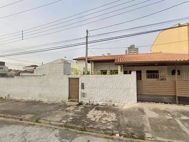 Casa com 150m² 2 quartos e 1 banheiro, à venda, no bairro Jardim das Nações em Taubaté