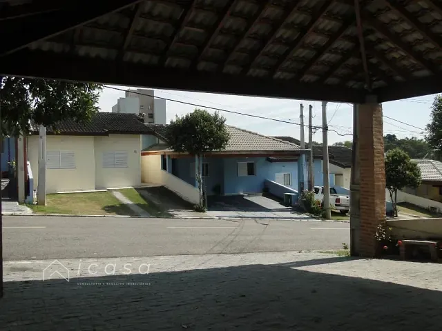 Casa com 126m² 2 quartos e 1 banheiro, à venda, no bairro Vila Bandeirantes em Caçapava