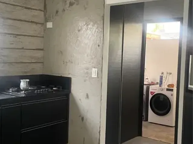Casa com 349m² 2 quartos e 2 banheiros, à venda, no bairro Parque São Luís em Taubaté