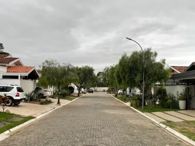 Casa com 349m² 2 quartos e 2 banheiros, à venda, no bairro Parque São Luís em Taubaté