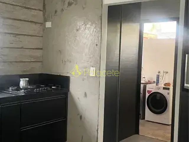 Casa com 349m² 2 quartos e 2 banheiros, à venda, no bairro Parque São Luís em Taubaté