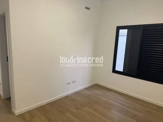 Casa com 250m² 3 quartos e 3 banheiros, à venda, no bairro RESIDENCIAL GOLDEN PARK II em Londrina
