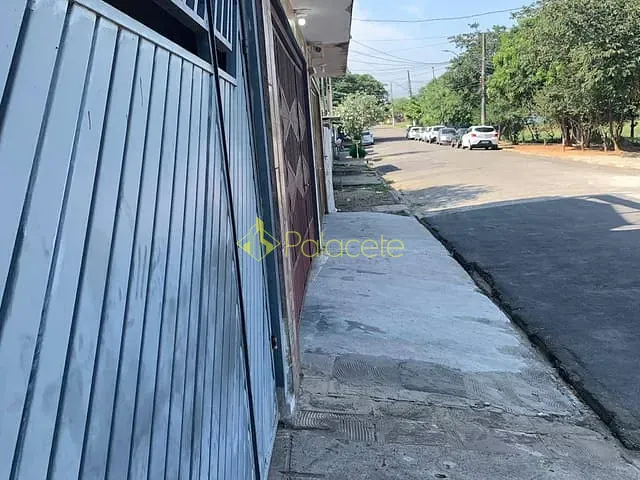 Casa com 150m² 2 quartos e 1 banheiro, à venda, no bairro Feital em Pindamonhangaba