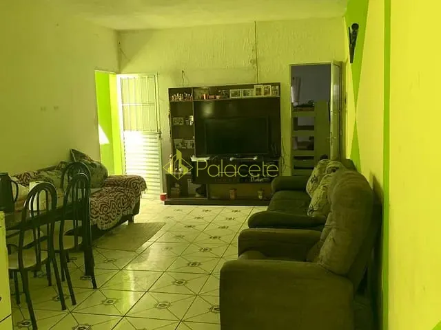Casa com 150m² 2 quartos e 1 banheiro, à venda, no bairro Feital em Pindamonhangaba