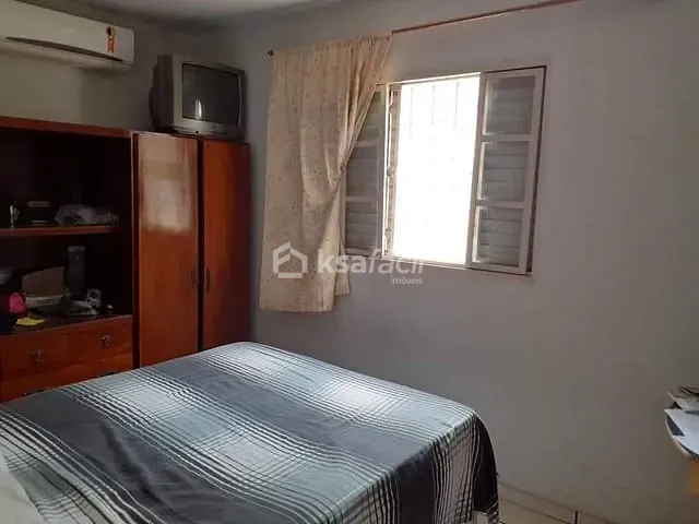 Casa com 200m² 3 quartos e 1 banheiro, à venda, no bairro Jardim Parati em Campo Grande