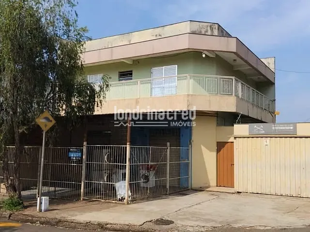 Casa com 340m², à venda, no bairro Panorama em Londrina