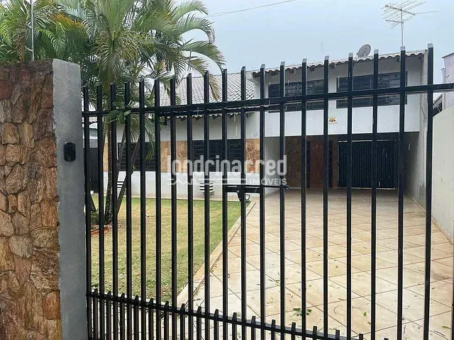 Casa com 650m² 5 quartos e 3 banheiros, à venda, no bairro Vila Martins em Ibiporã