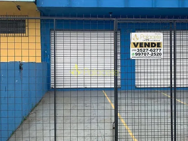 Sobrado com 250m², à venda, no bairro Residencial Campos Maia em Pindamonhangaba