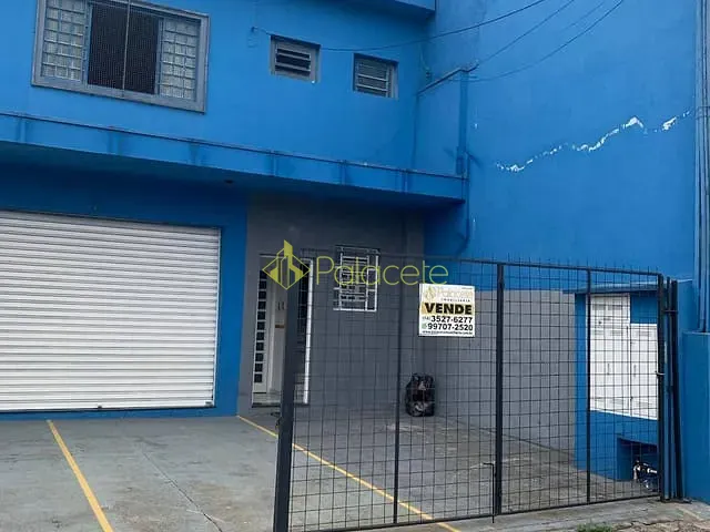 Sobrado com 250m², à venda, no bairro Residencial Campos Maia em Pindamonhangaba