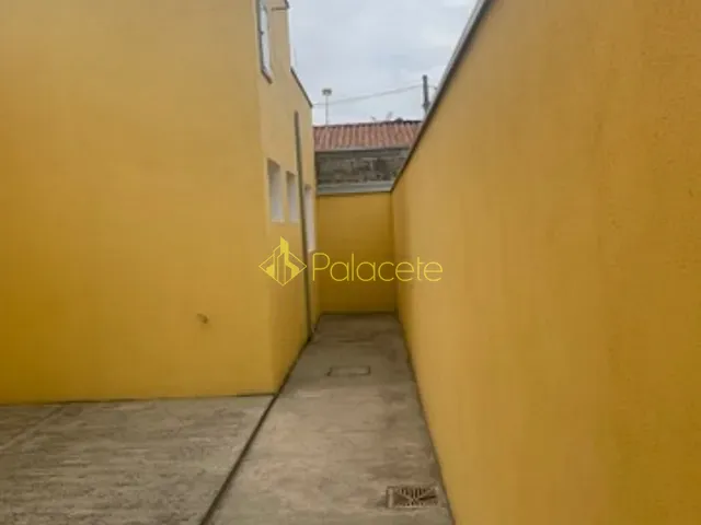 Casa com 176m² 3 quartos e 2 banheiros, para alugar, no bairro Loteamento Residencial e Comercial Flamboyant em Pindamonhangaba