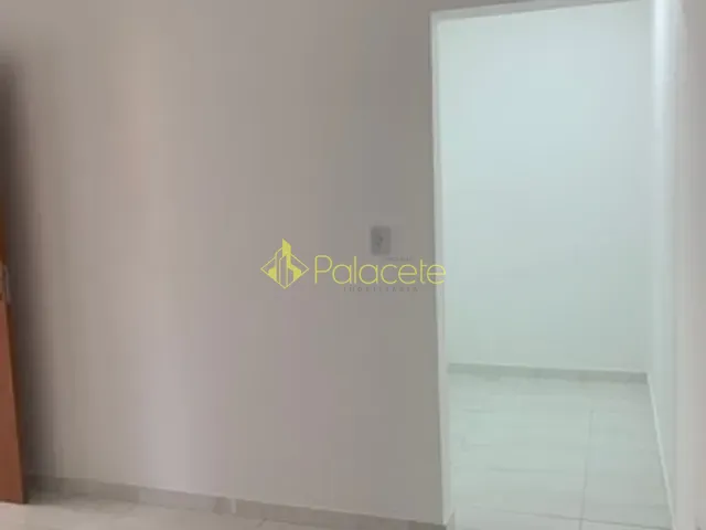 Casa com 176m² 3 quartos e 2 banheiros, para alugar, no bairro Loteamento Residencial e Comercial Flamboyant em Pindamonhangaba