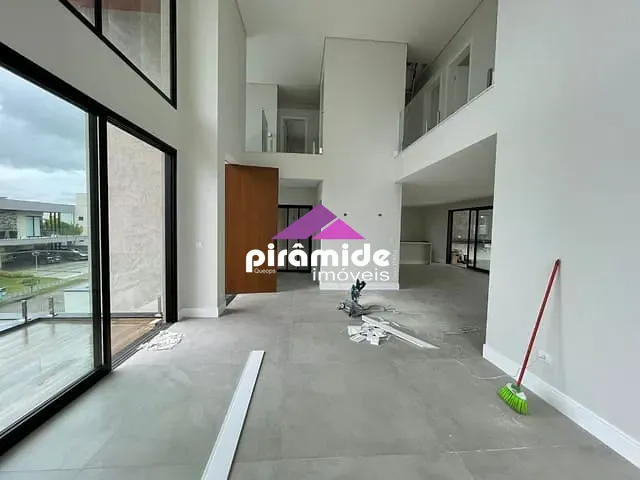 Casa com 900m² 4 quartos e 5 banheiros, à venda, no bairro Urbanova em São José dos Campos