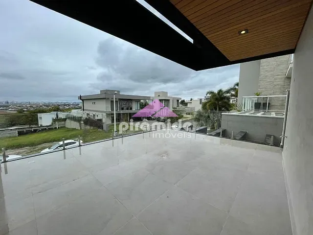 Casa com 900m² 4 quartos e 5 banheiros, à venda, no bairro Urbanova em São José dos Campos