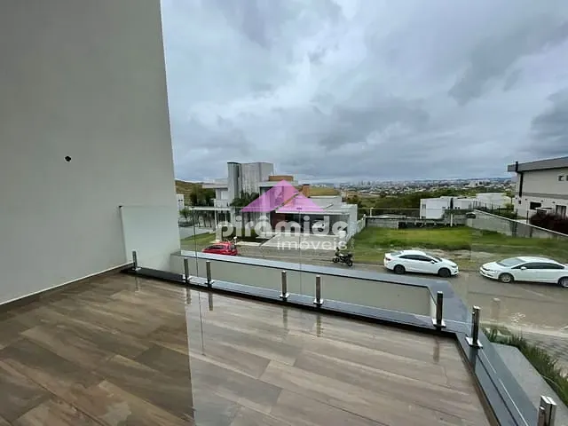 Casa com 900m² 4 quartos e 5 banheiros, à venda, no bairro Urbanova em São José dos Campos