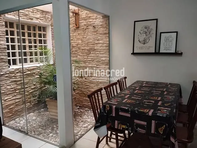 Casa com 125m² 3 quartos e 2 banheiros, à venda, no bairro Jardim Santa Alice em Londrina