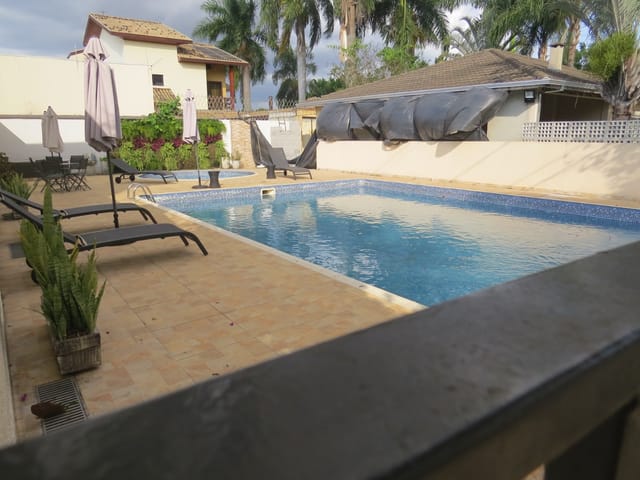 Casa com 125m² 3 quartos e 3 banheiros, à venda, no bairro Loteamento Fernando Camargo Nogueira em Taubaté