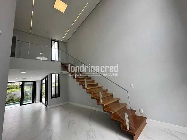 Casa com 256m² 4 quartos e 5 banheiros, à venda, no bairro CONDOMÍNIO ARANGUÁ em Londrina