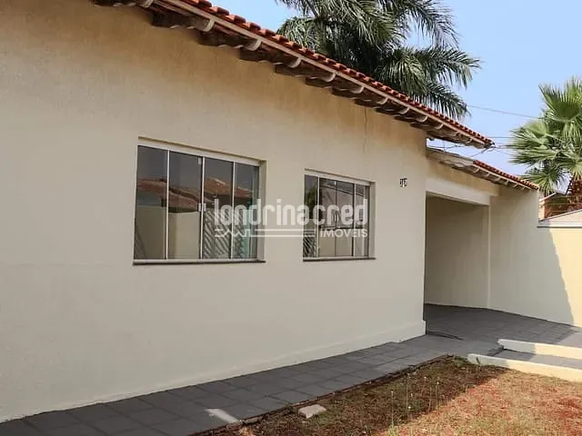 Casa com 365m² 3 quartos e 2 banheiros, à venda, no bairro Coliseu em Londrina